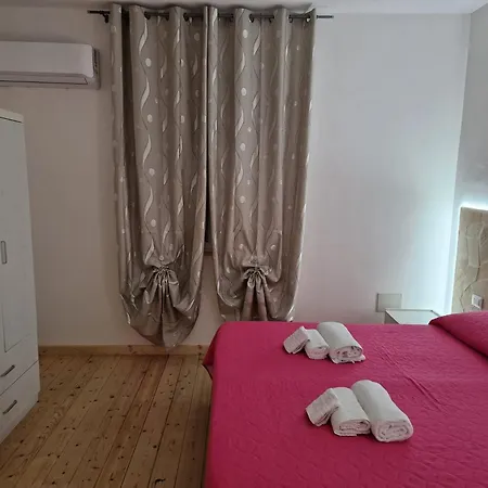 فندق مبيت وإفطار Da Rosa بتروسينو